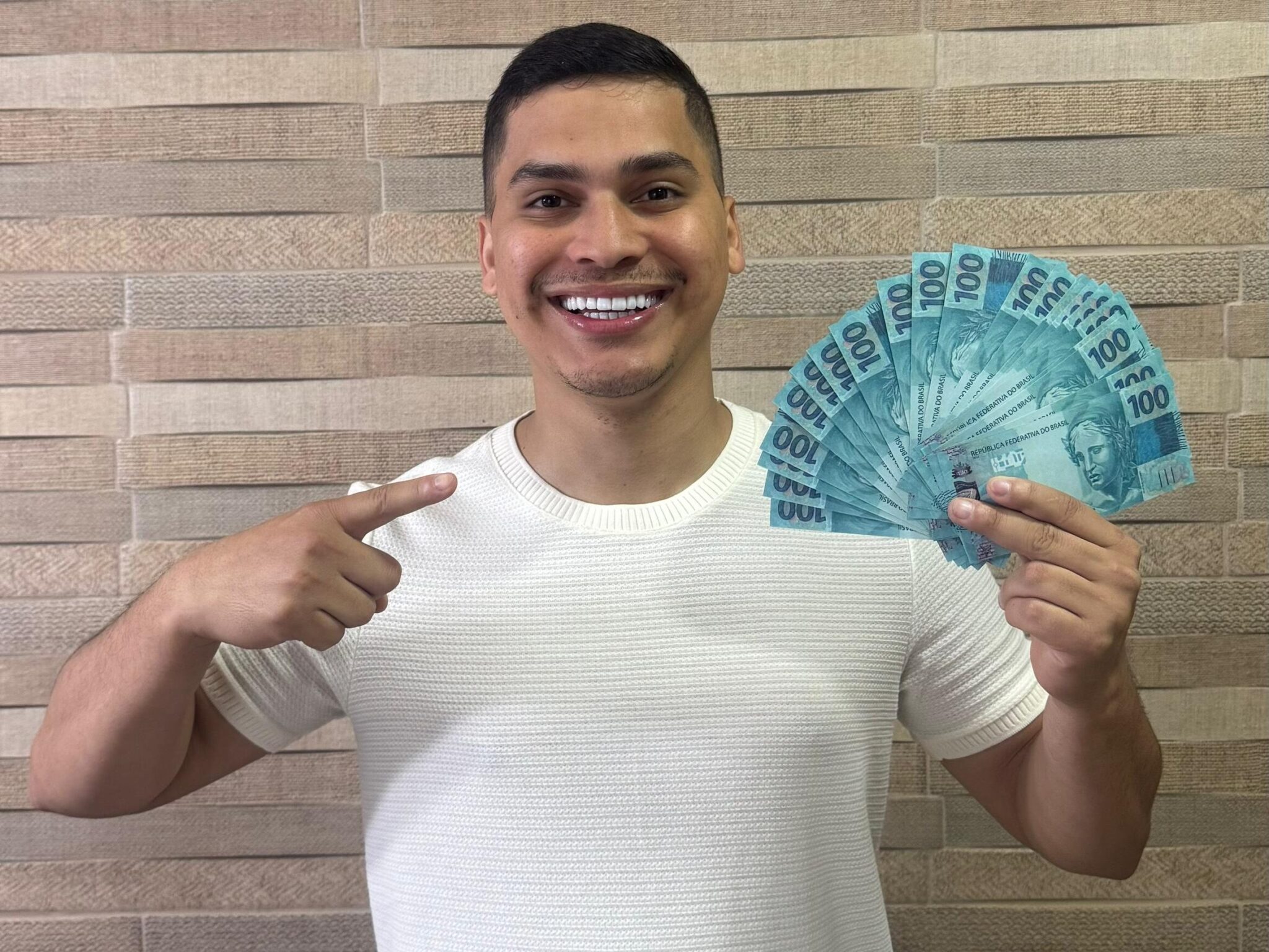 Participe do Sorteio de R$ 2.000 em Compras do Feehzero